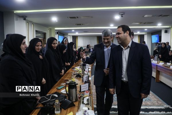 آیین تجلیل از معلمان نمونه کشوری