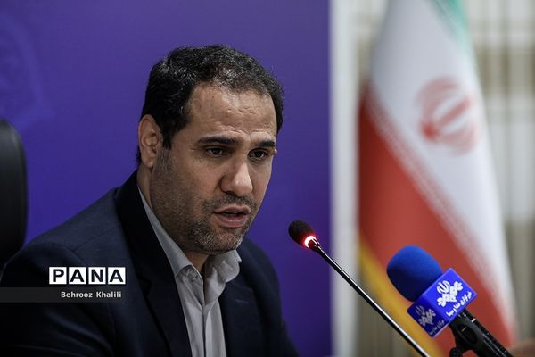 آیین تجلیل از معلمان نمونه کشوری