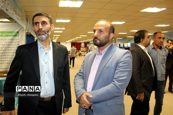 بازدید معاون پرورشی و فرهنگی شهر تهران از نمایشگاه هفتگی مشاغل