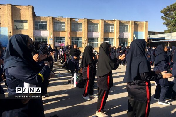 گرامیداشت هفته سلامت در دبیرستان شاهد فیض ناحیه ۳ شیراز