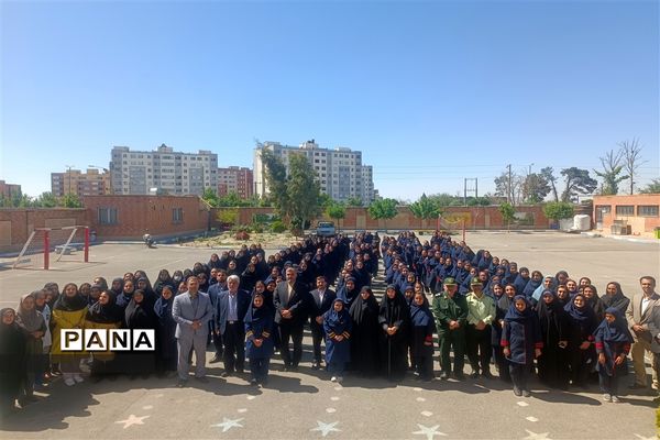 آیین سپاس معلم در آموزشگاه فرزانگان ملارد