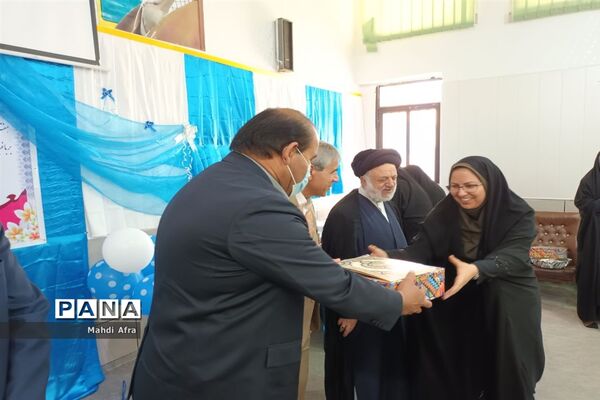 نواخته شدن زنگ سپاس معلم در مدارس شهرستان بهبهان