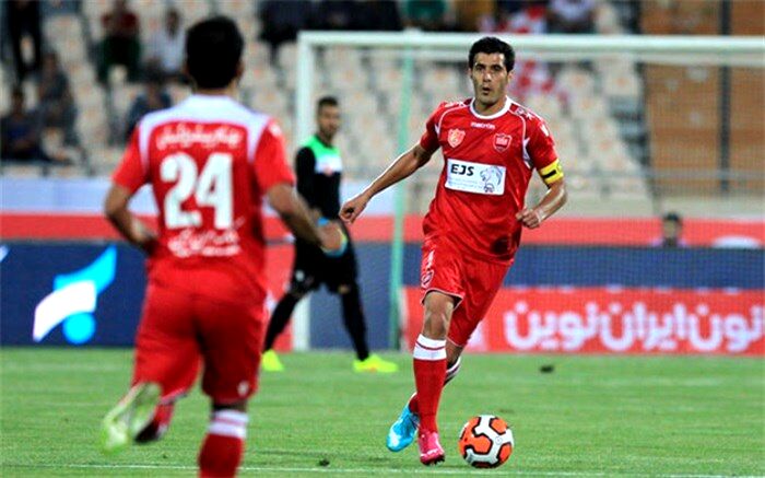 رضا نورمحمدی: پرسپولیس جام‌هایش را داخل چمن می‌گیرد نه با بیانیه نویسی!