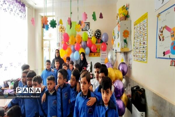 آیین گرامیداشت روز معلم در دبستان شهید تاجیک