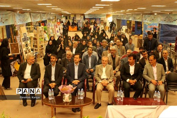 برگزاری نمایشگاه هفته مشاغل با هدف مهارت آموزی