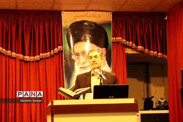 برگزاری نمایشگاه هفته مشاغل با هدف مهارت آموزی