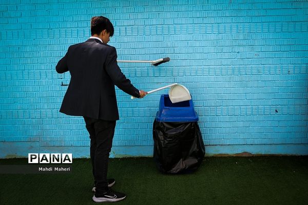 اداره کردن مدرسه توسط دانش‌آموزان