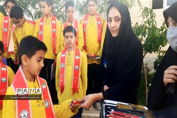 مراسم تقدیر از فرهنگیان در اداره آموزش و پرورش ناحیه2