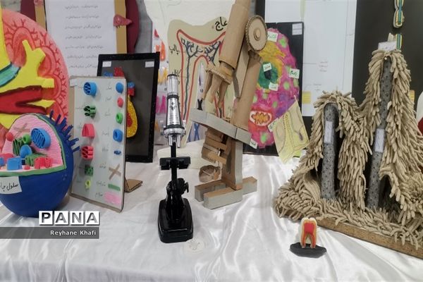 برگزاری جشنواره زیست‌شناسی در دبیرستان کوثر