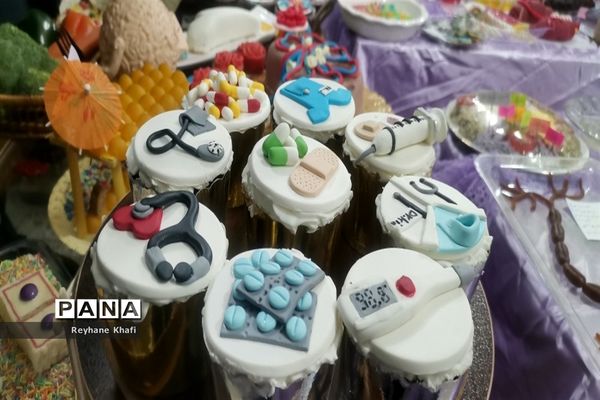 برگزاری جشنواره زیست‌شناسی در دبیرستان کوثر