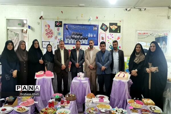 برگزاری جشنواره زیست‌شناسی در دبیرستان کوثر