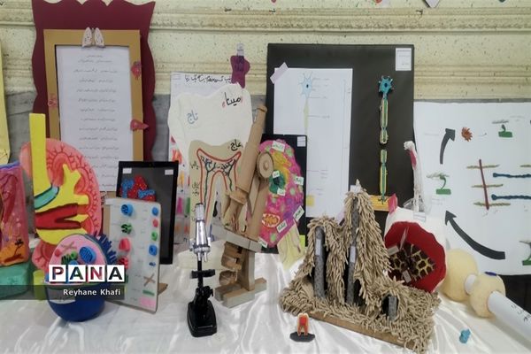 برگزاری جشنواره زیست‌شناسی در دبیرستان کوثر
