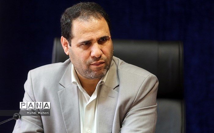 راه و خط امام(ره) برنامه اصلی و جدی  ما در دستگاه تعلیم و تربیت است