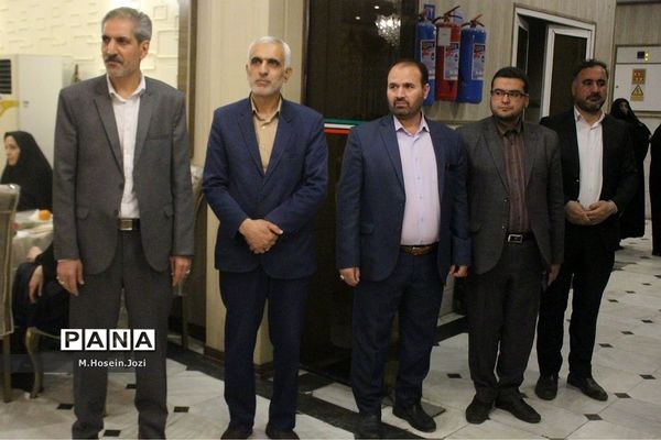 همایش تجلیل از معلمان نمونه ناحیه 3 آموزش و پرورش قم