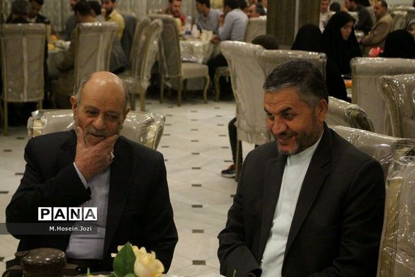 همایش تجلیل از معلمان نمونه ناحیه 3 آموزش و پرورش قم