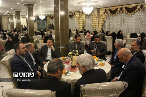 همایش تجلیل از معلمان نمونه ناحیه 3 آموزش و پرورش قم