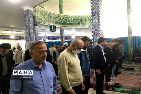 برگزاری میز خدمت  اداره آموزش و پرورش در مصلی نماز عبادی سیاسی جمعه در شهرستان فیروزکوه