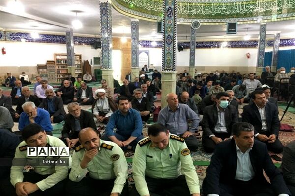 برگزاری میز خدمت  اداره آموزش و پرورش در مصلی نماز عبادی سیاسی جمعه در شهرستان فیروزکوه