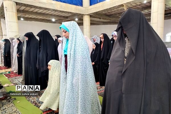 اقامه نماز جمعه در گلوگاه