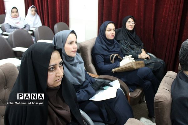 جشن سپاس معلم در آموزشگاه شهید فولادی 2 بوشهر