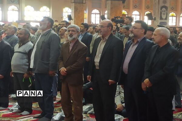 اقامه نماز جمعه در مصلی حضرت امام خمینی (ره) ساری به‌ امامت آیت الله محمدی لایینی نماینده ولی‌فقیه