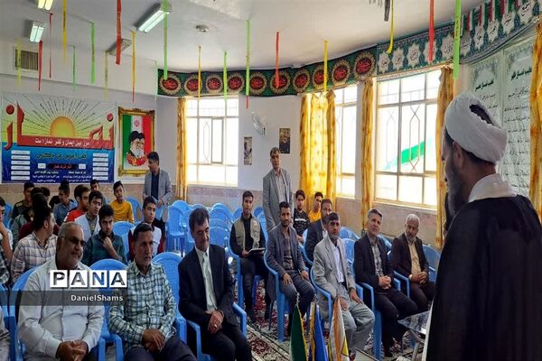 یادواره «همکلاسی آسمانی» در دبیرستان صدرا ابرکوه