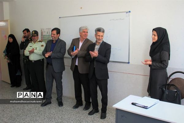 تبریک روز معلم مسئولین شهرستان ابرکوه  به آموزگاران ابرکوهی