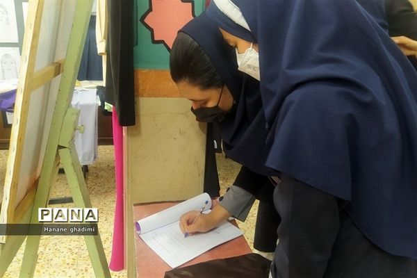 بازدید دانش‌آموزان دبیرستان ندای‌زهرا(س) از هنرستان فاطمیه قرچک