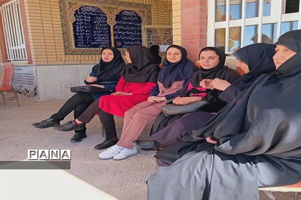 مراسم گرامیداشت هفته معلم در مدرسه شاهد منتصرین