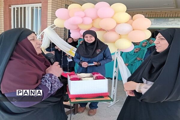 مراسم گرامیداشت هفته معلم در مدرسه شاهد منتصرین