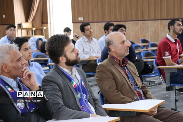 سومین نشست یازدهمین دوره مجلس دانش‌آموزی ناحیه ۵مشهدمقدس