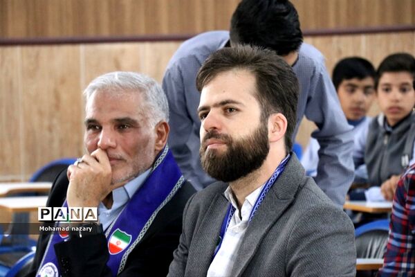 سومین نشست یازدهمین دوره مجلس دانش‌آموزی ناحیه ۵مشهدمقدس