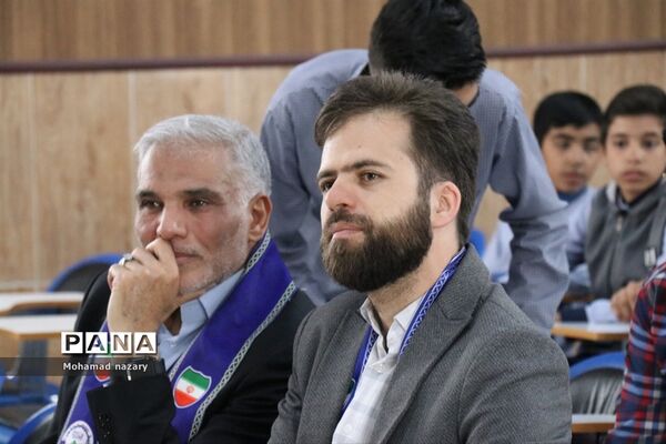 سومین نشست یازدهمین دوره مجلس دانش‌آموزی ناحیه ۵مشهدمقدس