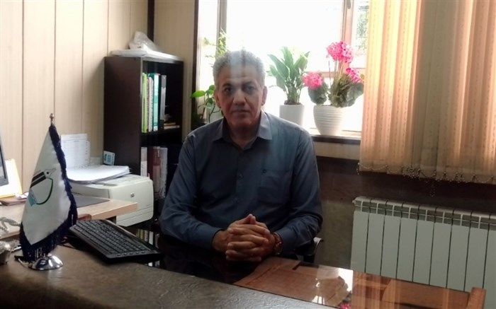 معلم شکل‌دهنده و جهت‌دهنده یک جامعه است