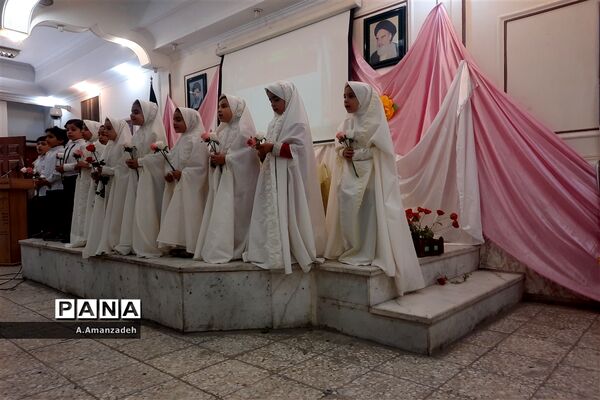 مراسم تجلیل از مقام معلم در منطقه 15
