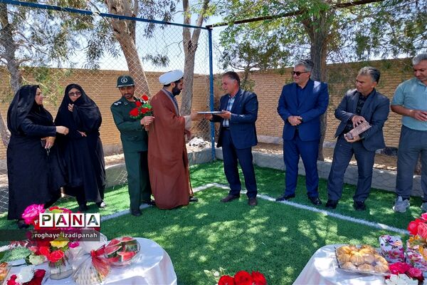 تجلیل از آموزگاران دبستان منتظر قائم خاتم