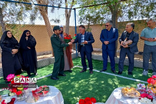 تجلیل از آموزگاران دبستان منتظر قائم خاتم