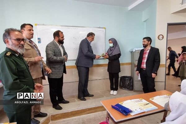 گرامیداشت مقام معلم در مدارس آموزش و پرورش فشافویه