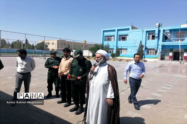 تجلیل از معلمان دبستان پسرانه حافظ یک ناحیه یک یزد