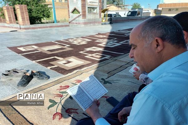 مراسم زیارت عاشورا به مناسبت هفته معلم در کنار مزار مطهر شهدای گمنام بهبهان