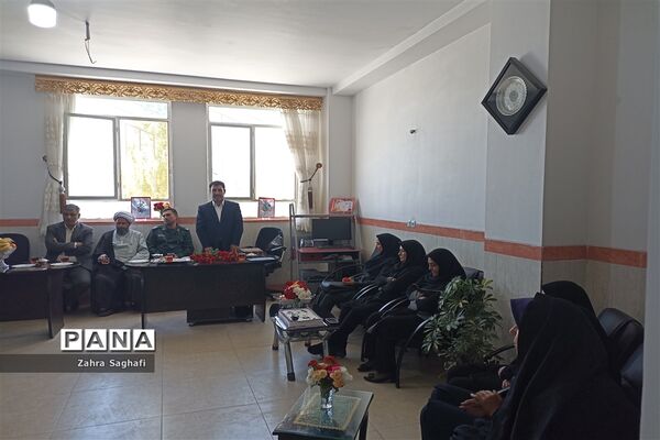 بزرگداشت مقام معلم در دبیرستان برکت خاتم