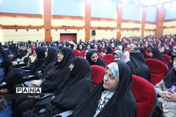 آیین تجلیل از مقام معلم در سمنان