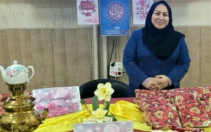 معلم راهنمای خوبی‌ها ‌و هدایتگر و بیدار‌کننده است