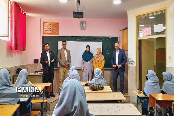 بازدید مدیر آموزش و پرورش شهرستان ملارد از مدارس به مناسبت گرامیداشت روز معلم