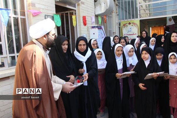 تقدیر از آموزگاران دبستان تفضلی ناحیه ۲ یزد