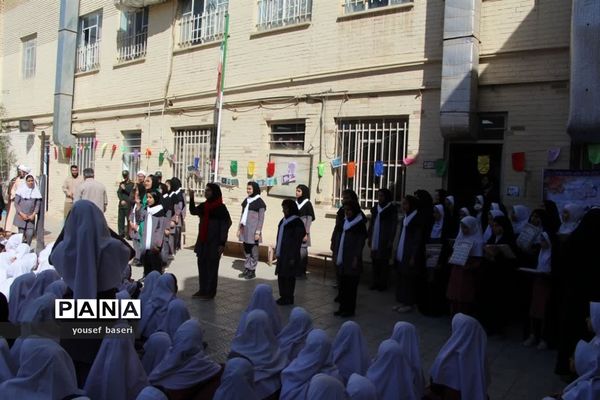 تقدیر از آموزگاران دبستان تفضلی ناحیه ۲ یزد