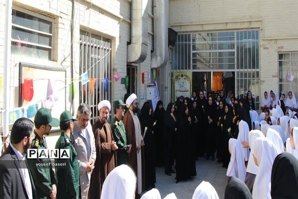 تقدیر از آموزگاران دبستان تفضلی ناحیه ۲ یزد