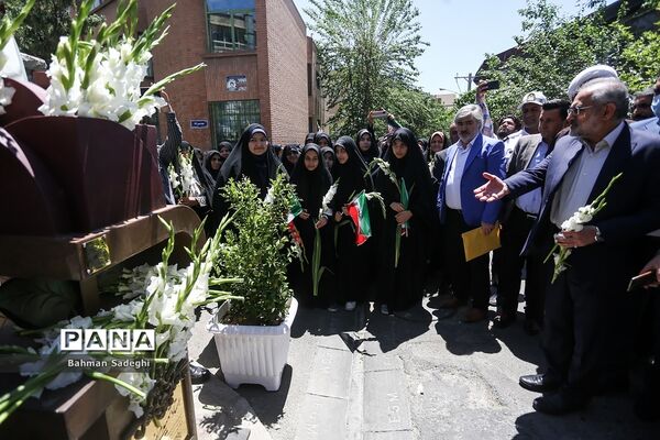مراسم گلباران محل شهادت استاد مطهری