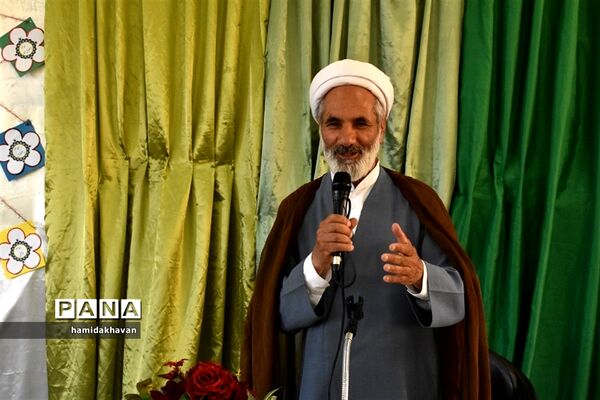 نواختن زنگ سپاس معلم در شهرستان بهاباد