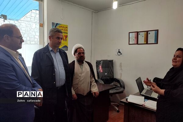 بازدید فرماندار شهرستان دماوند و بخشدار رودهن از  کانون تربیتی ‌حاج‌قاسم‌سلیمانی رودهن